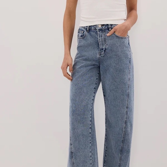 NWT Dissh Carson Mid Blue Wide Leg Jean - Picture 4 of 7